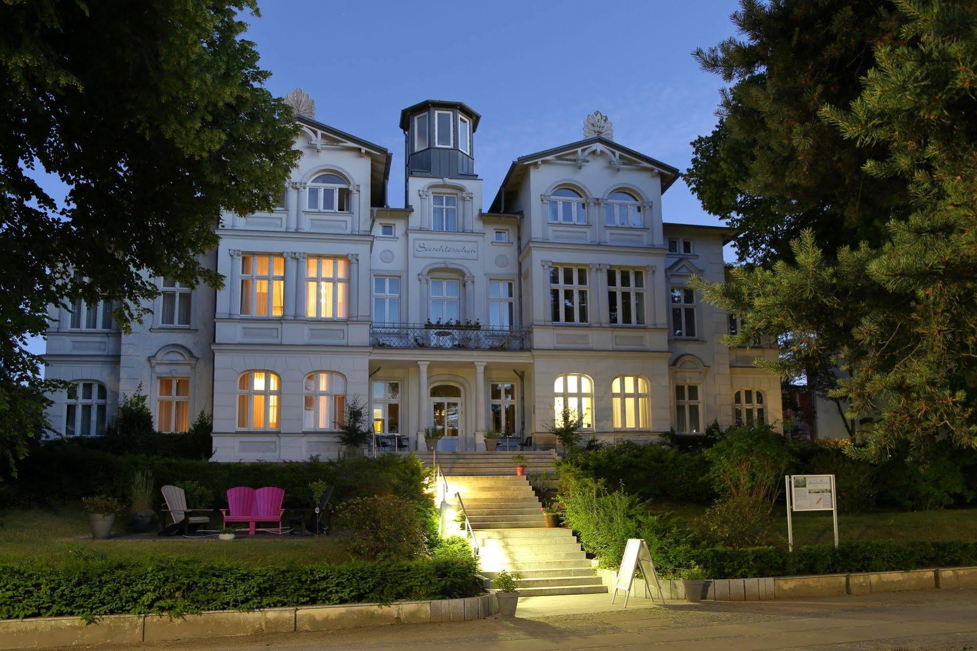 Aparthotel Seeschloesschen Цинновиц Экстерьер фото