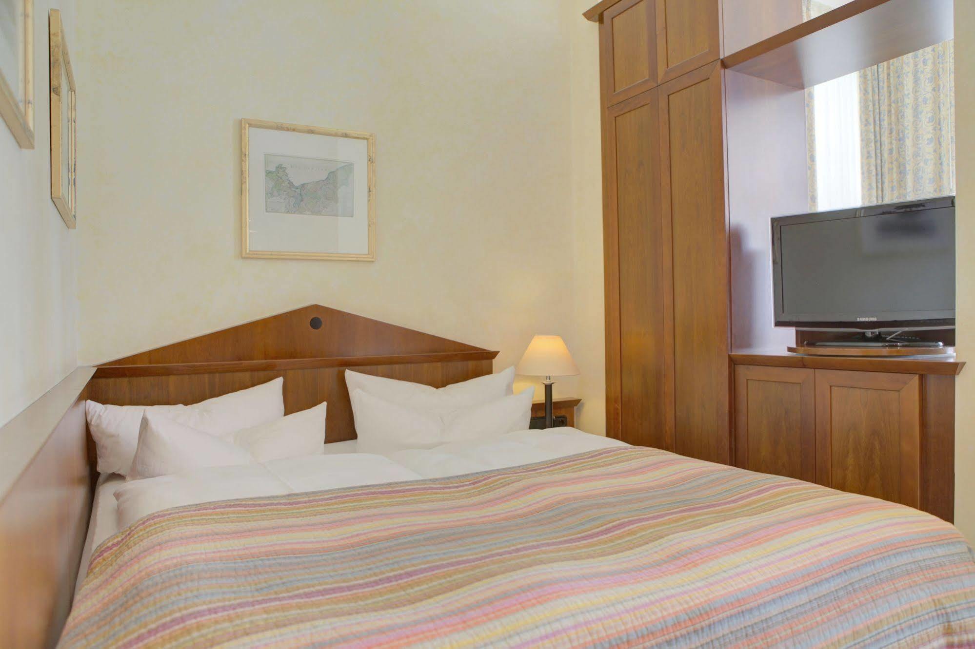 Aparthotel Seeschloesschen Цинновиц Экстерьер фото